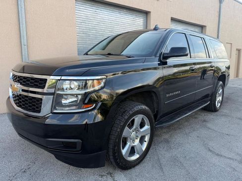 Used 2017 Chevrolet Suburban LS w/ All-Season Package RWD image 3