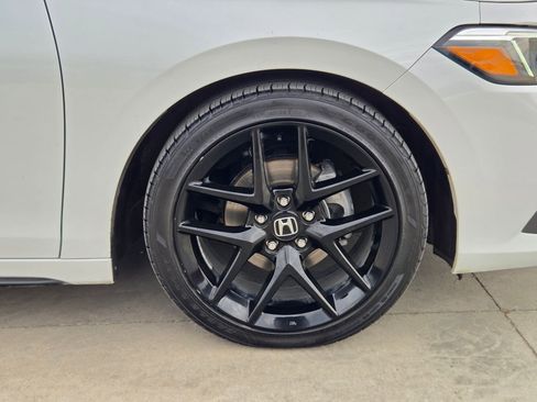 Used 2023 Honda Civic Sport image 32