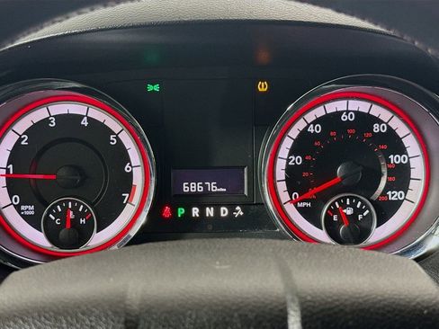 Used 2018 Dodge Grand Caravan SE FWD image 12