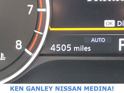 Certified 2026 Nissan Rogue SV AWD/4WD image 33