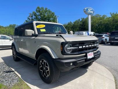 Certified 2025 Ford Bronco Outer Banks