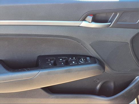 Used 2019 Hyundai Elantra SEL w/ Winter Weather Package image 14