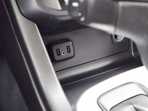 Used 2021 Chevrolet Colorado LT w/ LT Convenience Package image 22