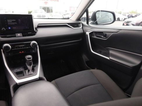 Used 2024 Toyota RAV4 LE FWD image 23