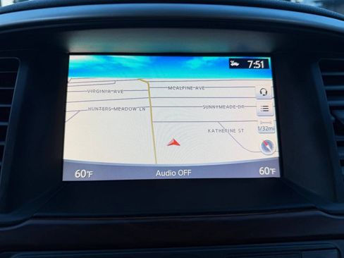 Used 2017 Nissan Pathfinder SL FWD image 29