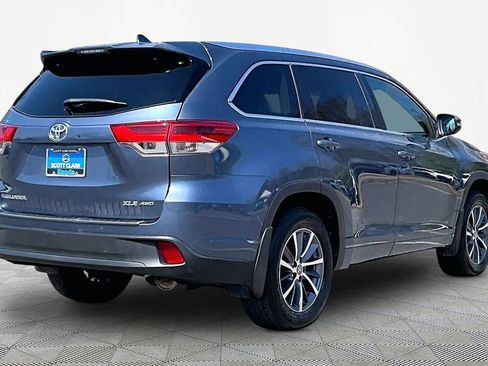 Used 2017 Toyota Highlander XLE image 5