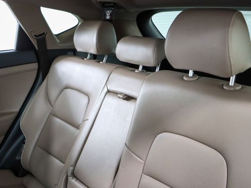 Used 2021 Hyundai Tucson Limited image 25