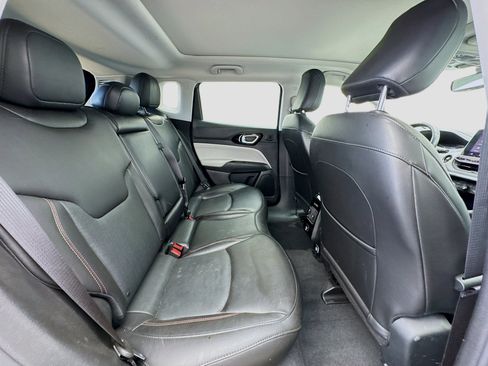 Used 2022 Jeep Compass Limited w/ Sun and Sound Group image 18