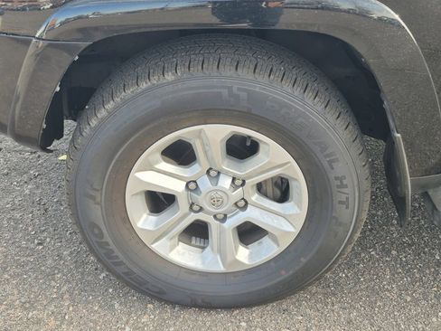 Used 2024 Toyota 4Runner SR5 image 17