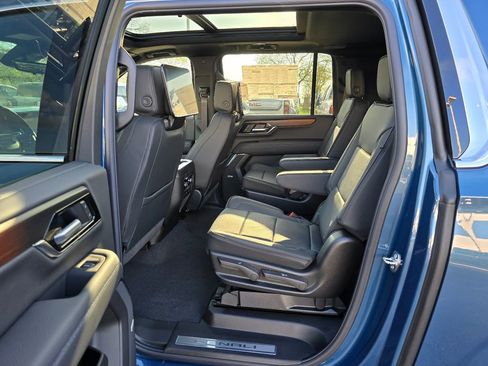 New 2026 GMC Yukon XL Denali w/ Advanced Technology Package image 26