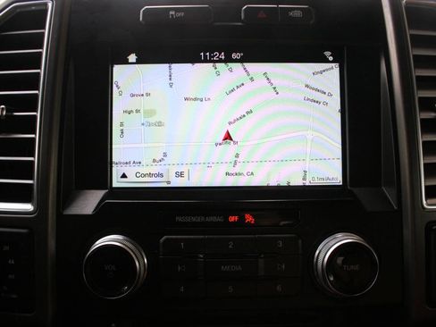 Used 2016 Ford F150 Limited w/ Trailer Tow Package image 13