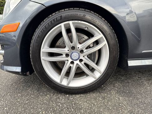 Used 2013 Mercedes-Benz C 300 4MATIC Sedan image 24