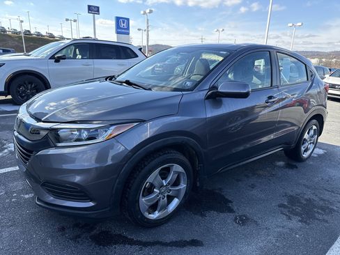 Used 2019 Honda HR-V LX image 6