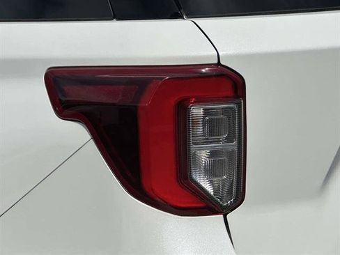 Used 2023 Ford Explorer ST-Line w/ Class IV Trailer Tow Package AWD/4WD image 31