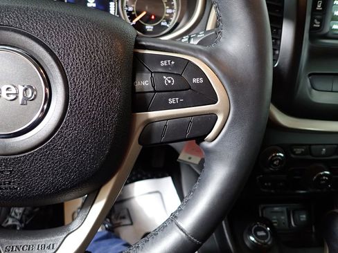 Used 2014 Jeep Cherokee Latitude w/ Cold Weather Group image 24