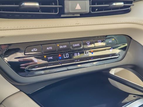 Used 2023 Buick Envision Preferred AWD/4WD image 14