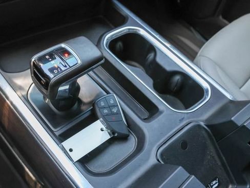 Used 2024 GMC Sierra 1500 SLT w/ SLT Premium Plus Package AWD/4WD image 26