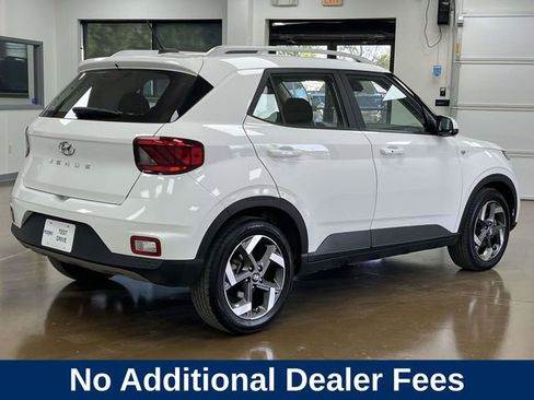 Certified 2025 Hyundai Venue SEL FWD image 6
