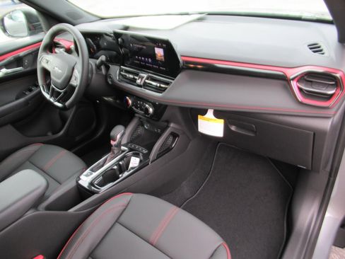 New 2026 Chevrolet TrailBlazer RS w/ Driver Confidence Package image 12