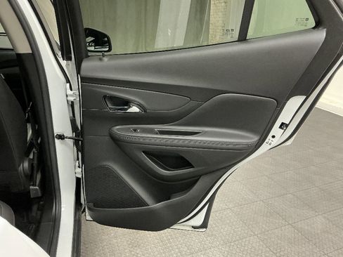 Used 2022 Buick Encore Preferred w/ Safety Package image 27