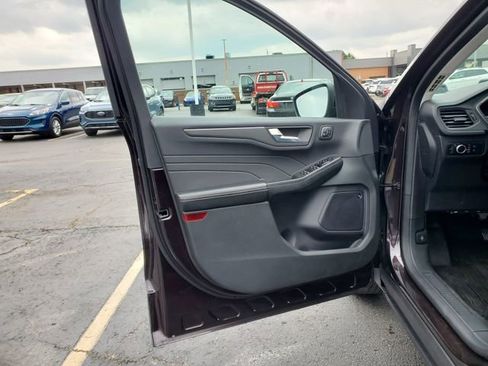 Used 2023 Ford Escape Active w/ Tech Pack #2 AWD/4WD image 9