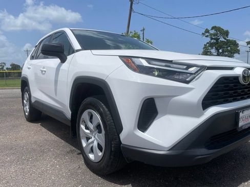 Used 2025 Toyota RAV4 LE FWD image 9