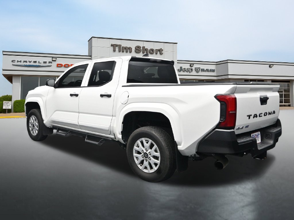 Used 2025 Toyota Tacoma SR AWD/4WD image 3