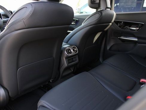 New 2025 Mercedes-Benz GLC 350e 4MATIC image 35