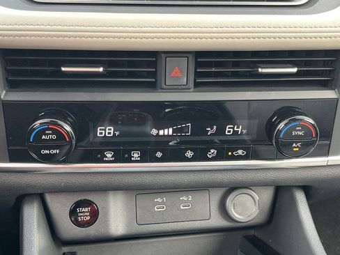 Certified 2025 Nissan Rogue SV image 5