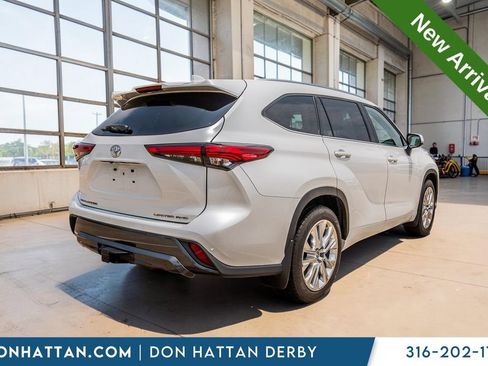 Used 2022 Toyota Highlander Limited AWD/4WD image 36