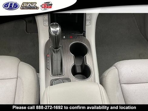 Used 2018 GMC Acadia SLT FWD image 18