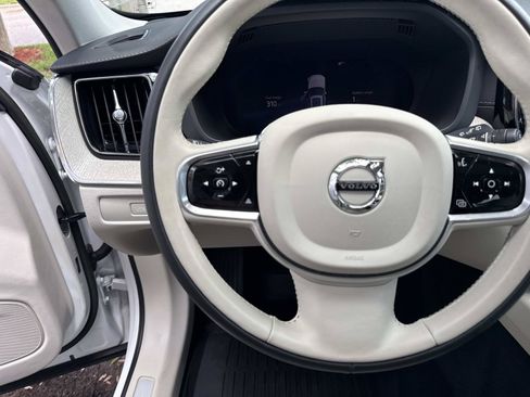 Used 2023 Volvo XC60 T8 Ultimate AWD/4WD image 29