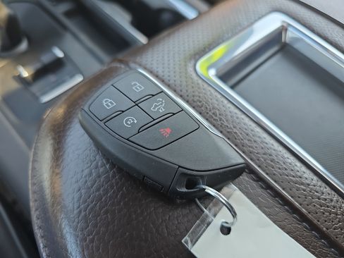 Used 2022 GMC Sierra 1500 Denali image 34