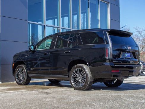 Used 2026 Cadillac Escalade Platinum Sport w/ LPO, Floor Liner Package AWD/4WD image 8