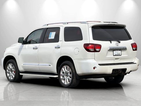 Used 2018 Toyota Sequoia Platinum w/ Carpet Mat Package AWD/4WD image 6