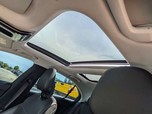 Used 2023 Mercedes-Benz C 300 Sedan image 21