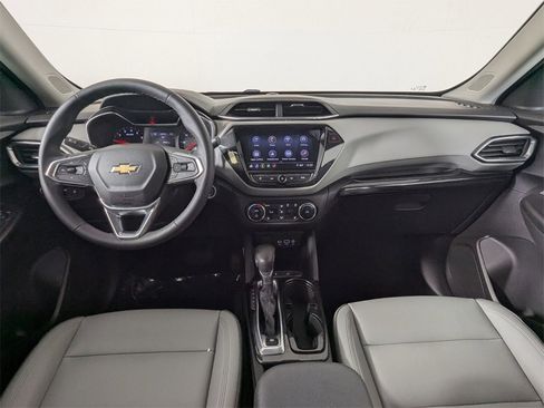 Used 2021 Chevrolet TrailBlazer LT w/ Premium Seating Package image 14
