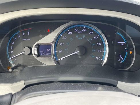 Used 2014 Toyota Sienna XLE image 31