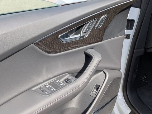 New 2026 Audi Q8 Premium Plus image 10