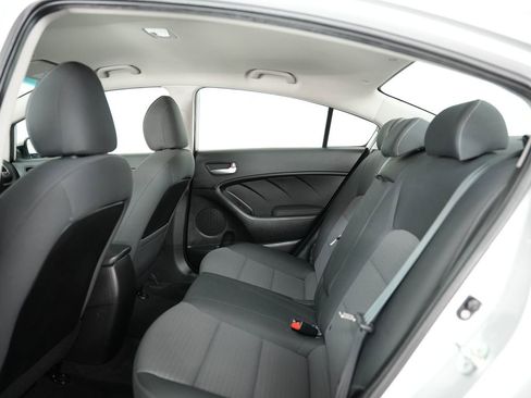 Used 2018 Kia Forte LX w/ LX Popular Package image 39