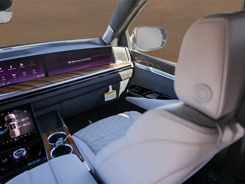 Certified 2025 Cadillac Escalade Sport Platinum w/ LPO, Floor Liner Package image 28