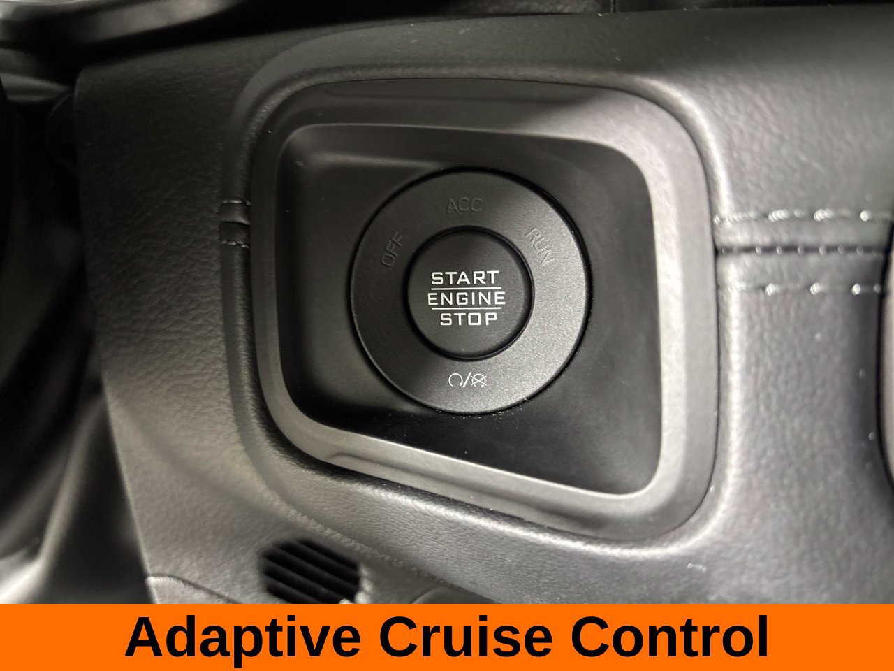 Used 2026 Jeep Wrangler Unlimited Sahara AWD/4WD image 16