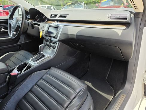 Used 2017 Volkswagen CC Sport FWD image 10