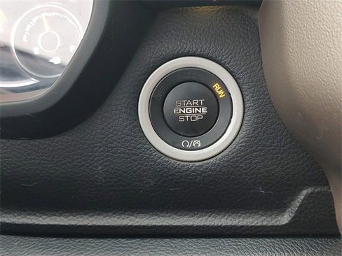 Certified 2019 RAM 1500 Laramie image 22