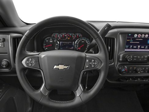 Used 2018 Chevrolet Silverado 1500 LT w/ LT Eassist Package AWD/4WD image 4