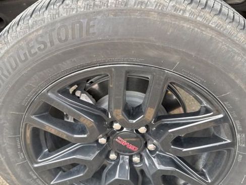 Used 2024 GMC Sierra 1500 Elevation w/ LPO, Elevation Black Package AWD/4WD image 21
