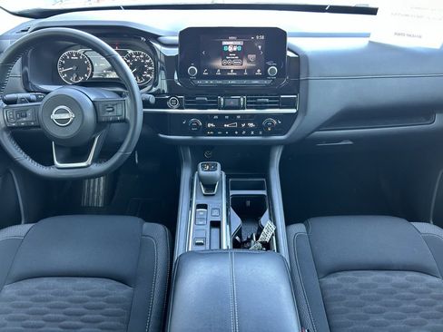 Certified 2024 Nissan Pathfinder SV w/ Black Appearance Package image 11