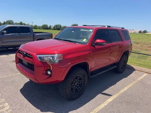 Used 2022 Toyota 4Runner SR5 Premium w/ Moonroof Package AWD/4WD image 3