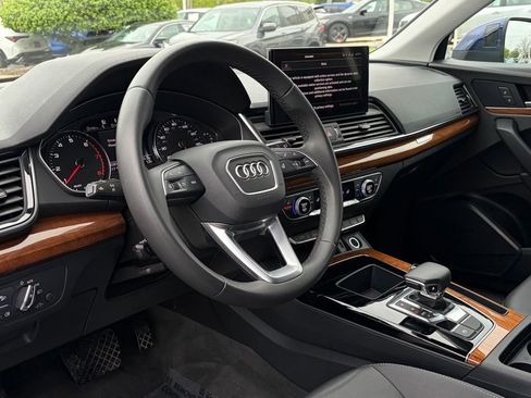 Used 2023 Audi Q5 2.0T Premium w/ Convenience Package AWD/4WD image 14