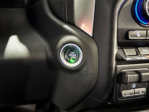 Used 2020 Chevrolet Silverado 1500 LT Trail Boss image 28